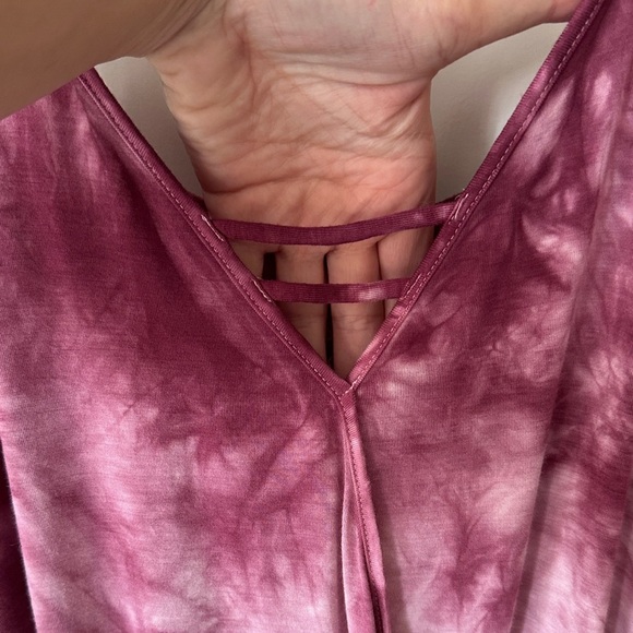 AMERICAN EAGLE OUTFITTERS | Soft & Sexy Tank Tie-Dye Spaghetti Strap Top - Picture 4 of 12